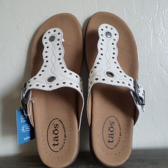 Taos Flash Studded Leather Slip-On Sandals White Size Women's 11 Buckle Bohemian - Picture 5 of 12